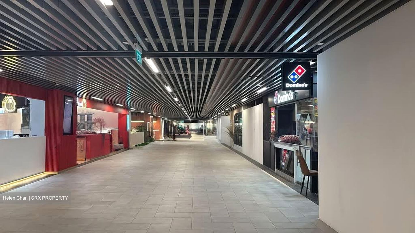 Club Street (D1), Retail #568019141